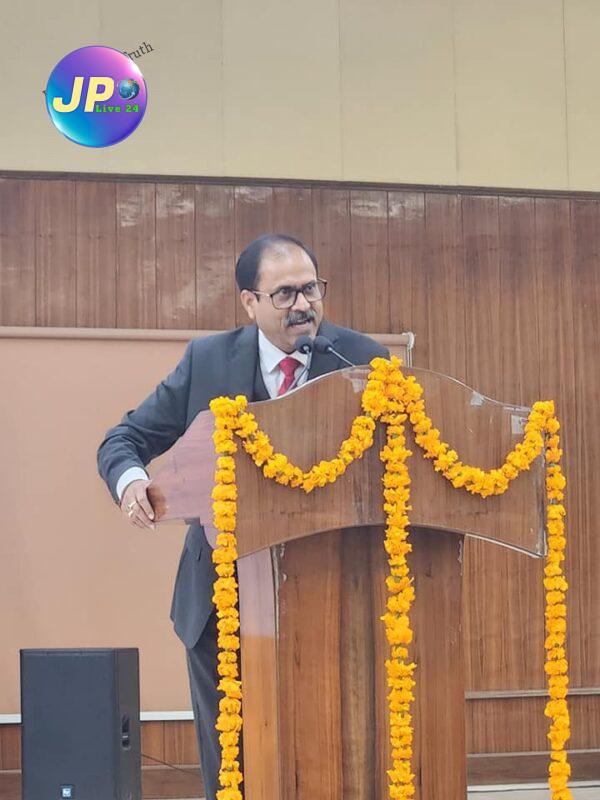 अवध बार एसोसिएशन हाई कोर्ट लखनऊ का अपने 'नवनिर्वाचित पदाधिकारियों' के लिए प्रमाणपत्र वितरण समारोह का आयोजन किया 2 329242947 2402922909863193 8208243267859555256 n