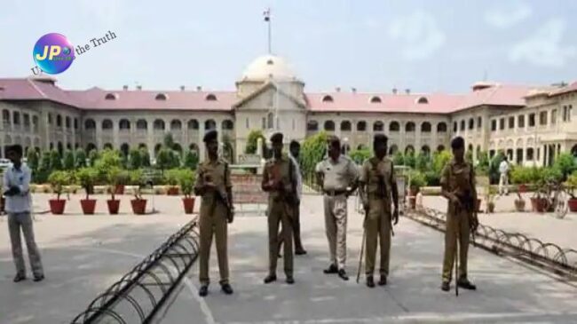 इलाहाबाद हाईकोर्ट का महत्वपूर्ण आदेश: शस्त्र लाइसेंस आवेदनों का समय सीमा में निस्तारण अनिवार्य 4 इलाहाबाद हाईकोर्ट का महत्वपूर्ण आदेश: शस्त्र लाइसेंस आवेदनों का समय सीमा में निस्तारण अनिवार्य