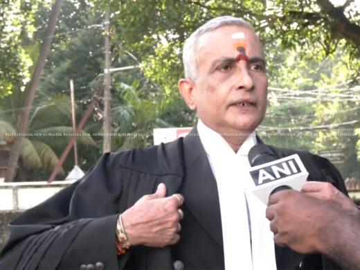 सबरीमाला मंदिर विवाद: सोने की द्वारपालक मूर्ति हटाने पर केरल हाईकोर्ट ने न्यायिक जांच के आदेश दिए 2 advocate